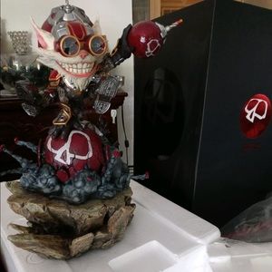 League of legends statues